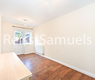 6 bedroom semi-detached house to rent - Photo 1