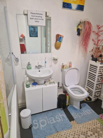 1 bedroom in a house share to rent - Photo 5