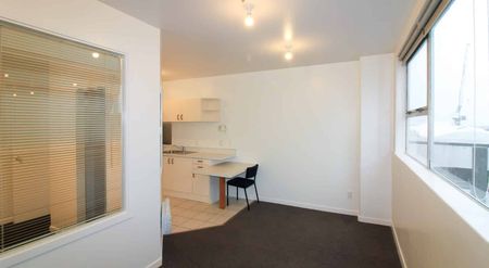 One-Bedroom Apartment in the Heart Wellington Central - Photo 5