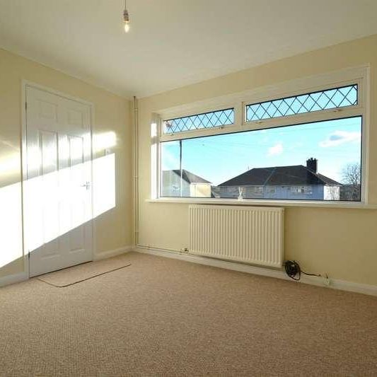 Heol Islwyn, Tonyrefail, Porth, CF39 - Photo 1