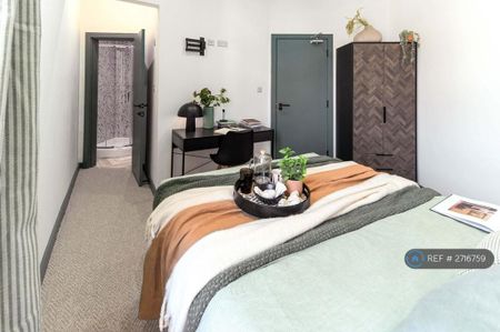 1 bedroom in a house share to rent - Photo 4