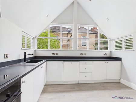 2 bedroom end of terrace house to rent - Photo 2
