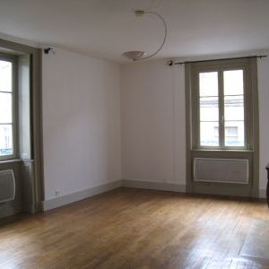 À louer / Appartement F2 / BESANCON CENTRE VILLE - PLACE VICTOR HUGO 1 Square Castan - Photo 4