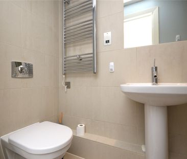 Bridgewater Place, Water Lane, Leeds, West Yorkshire, LS11 5QB - Photo 5