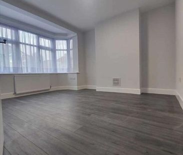 Fairway Avenue, NW9 - Photo 3