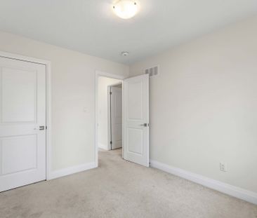 For Lease - 6679 Cropp Street, Niagara Falls, Ontario - Photo 5