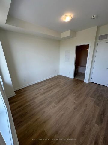 Condo Townhouse For Lease | X9363360 - Photo 4