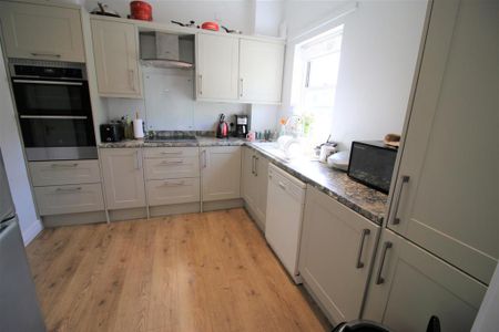 3 bedroom private hall to rent - Photo 4