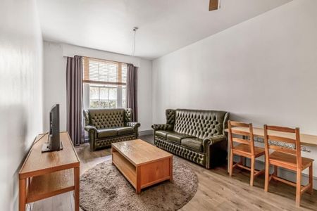 2 bedroom apartment to rent - Photo 3