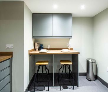 Spacious 4-Bedroom HMO – Belle Isle – AVAILABLE NOW Room 4 - Photo 4