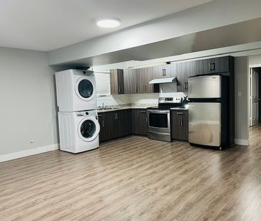 9082 144 Street, Surrey (Ground level suite) - Photo 5