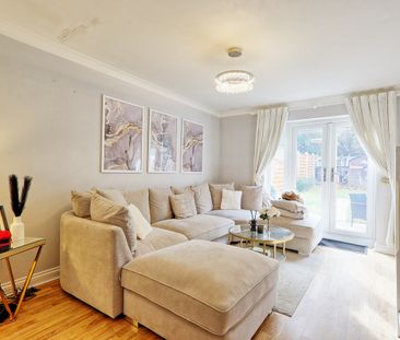 Kestrel Grove, Rayleigh, SS6 - Photo 2