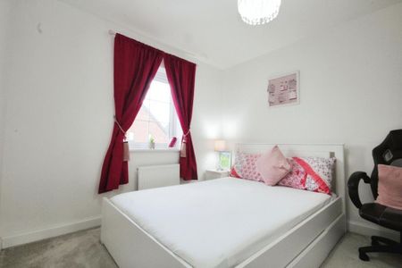 3 bedroom detached house to rent - Photo 5