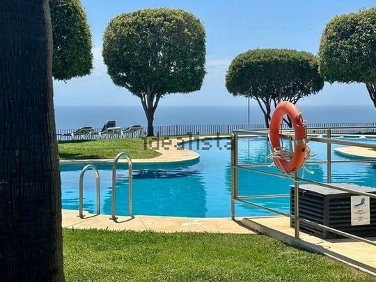 Alquiler de ático en Sitio de Calahonda - Photo 1