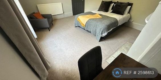 1 bedroom in a house share to rent - Photo 3