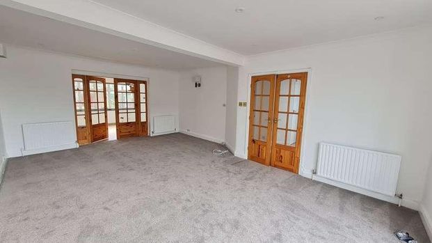 Edgware Way, Edgware, HA8 - Photo 1