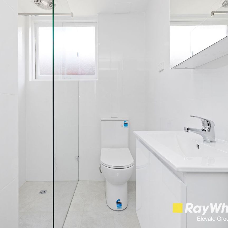 Stylish, Newly Renovated Two-Bedroom Apartment in a Quiet, Convenient Location - Photo 1