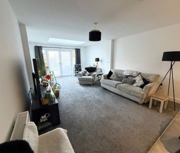 2 bedroom semi-detached house to rent - Photo 2