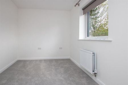 3 bedroom detached house to rent - Photo 4