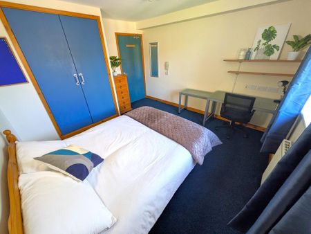 1 bedroom in a house share to rent - Photo 4
