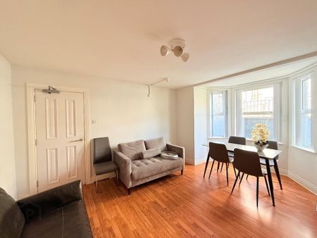 44 Galgorm Road, Ballymena, BT43 5HA - Photo 2