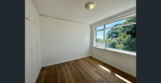 FRESH AND BRIGHT 2 BEDROOM APARTMENT| FLARE REAL ESTATE - Photo 1