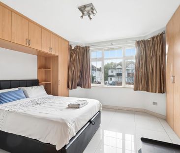 3 bedroom semi-detached house to rent - Photo 5