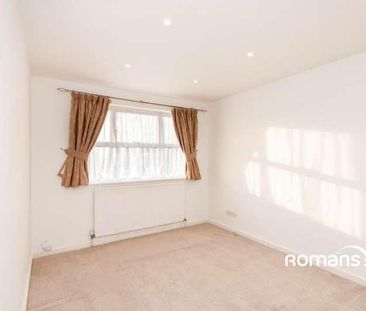 Coniston Close, Farnborough, GU14 - Photo 5