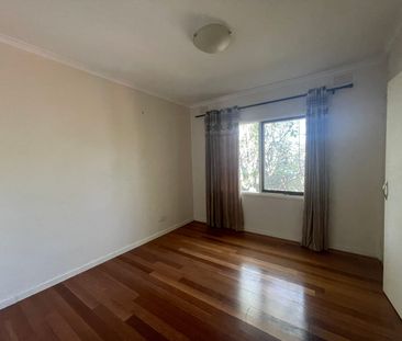 Spacious Family Home in Premium Doncaster East Location - Photo 4