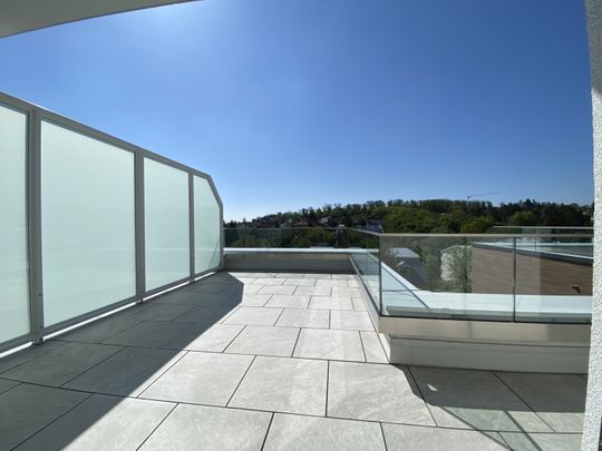 BELLAVISTA ? Sonnige Neubauwohnung mit traumhaftem Ausblick, großer Terrasse und Garagenplatz - Photo 1