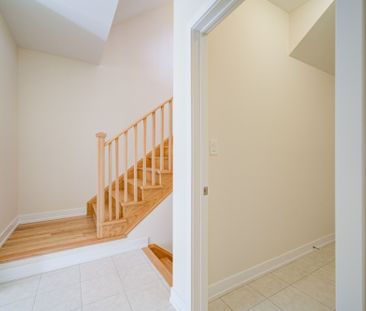 For Lease - 3087 Meadowridge Drive, Oakville, Ontario - Photo 5