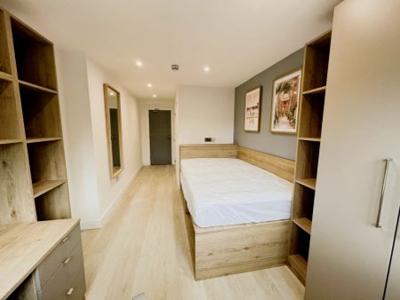 room 5 - Photo 2