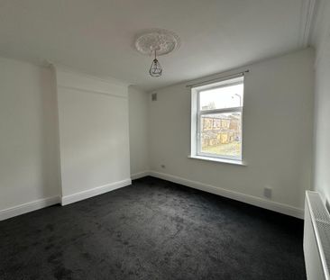 Oxford Street, Colne - Photo 1