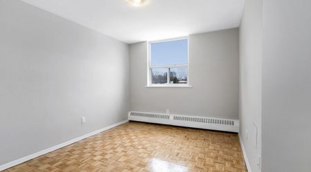 For Lease - 3875 Sheppard Avenue Unit# 909, Toronto, Ontario - Photo 4