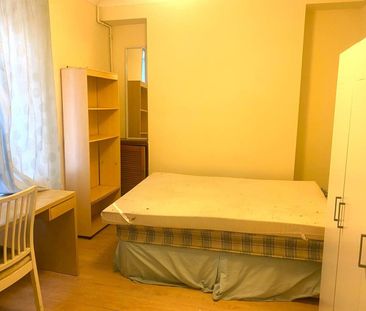 Room For Rent Queen Street, Pontypridd - Photo 2