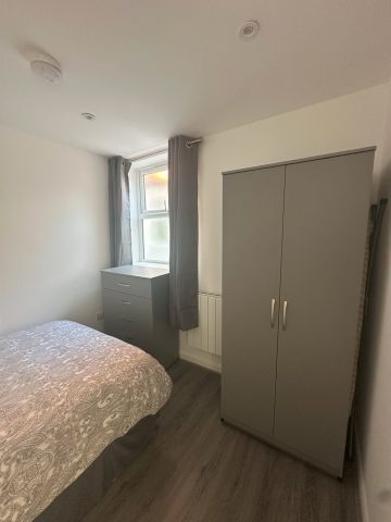 1 Bed Flat, London, NW2 - Photo 4