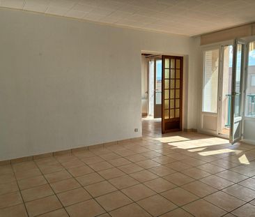Location Appartement 4 pièces 76m² GUILHERAND GRANGES 07500 - Photo 2