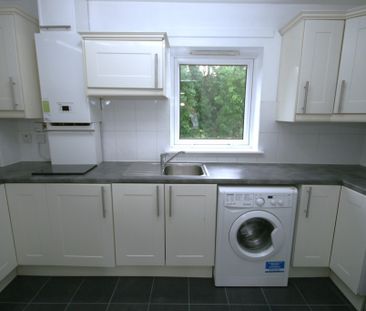 Bilsland Court, 1 Bed Bright Unfurnished Apartment, Possil Park – A... - Photo 6