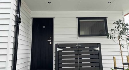 Spacious 2 bed room terrace house in Windy Ridge, 3 properties available! - Photo 4