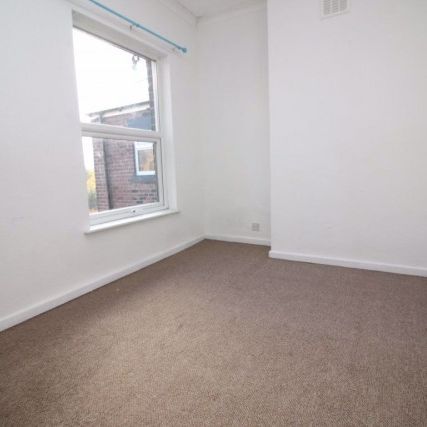 3 Bedroom Terraced House - Photo 1