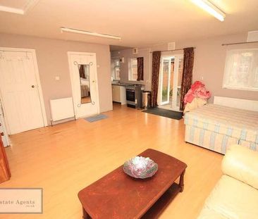 Basildene Road, Hounslow, TW4 - Photo 2