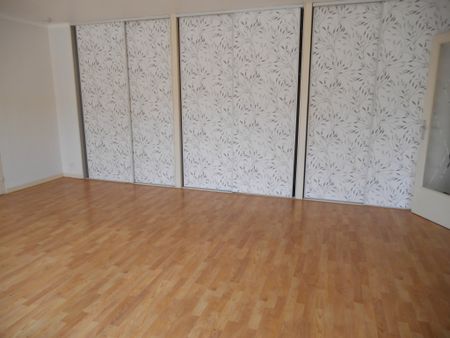 Appartement RUE DE COURLANCY - Photo 3