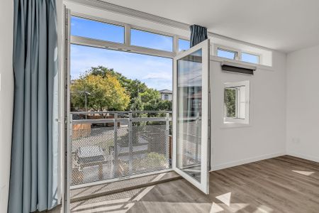 For Lease - 439 Winona Drive Unit# C, Toronto, Ontario - Photo 4
