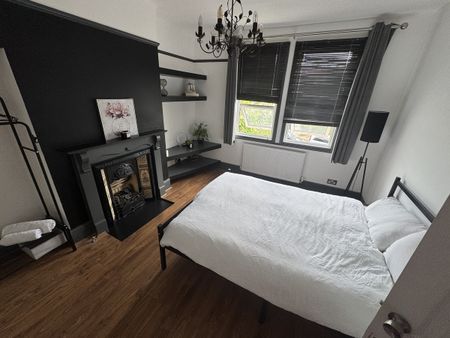 Kempshott Road, London, SW16 5 - Photo 2