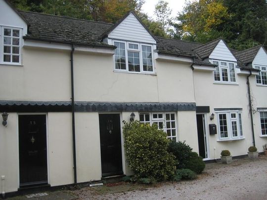 2 bedroom terraced house to rent - Photo 1