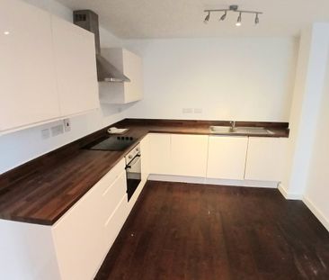 Swingate, STEVENAGE - Photo 1