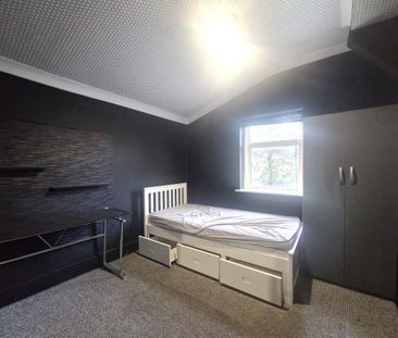 3 bedroom terraced house to rent - Photo 4