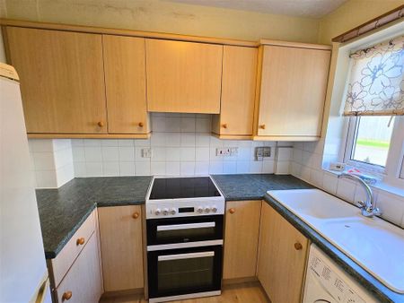 2 bedroom terraced house to rent - Photo 4
