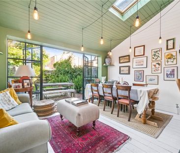 Delightful three-bedroom Victorian terraced house, beautifully pres... - Photo 1