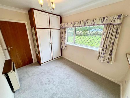 2 bedroom detached bungalow to rent - Photo 5